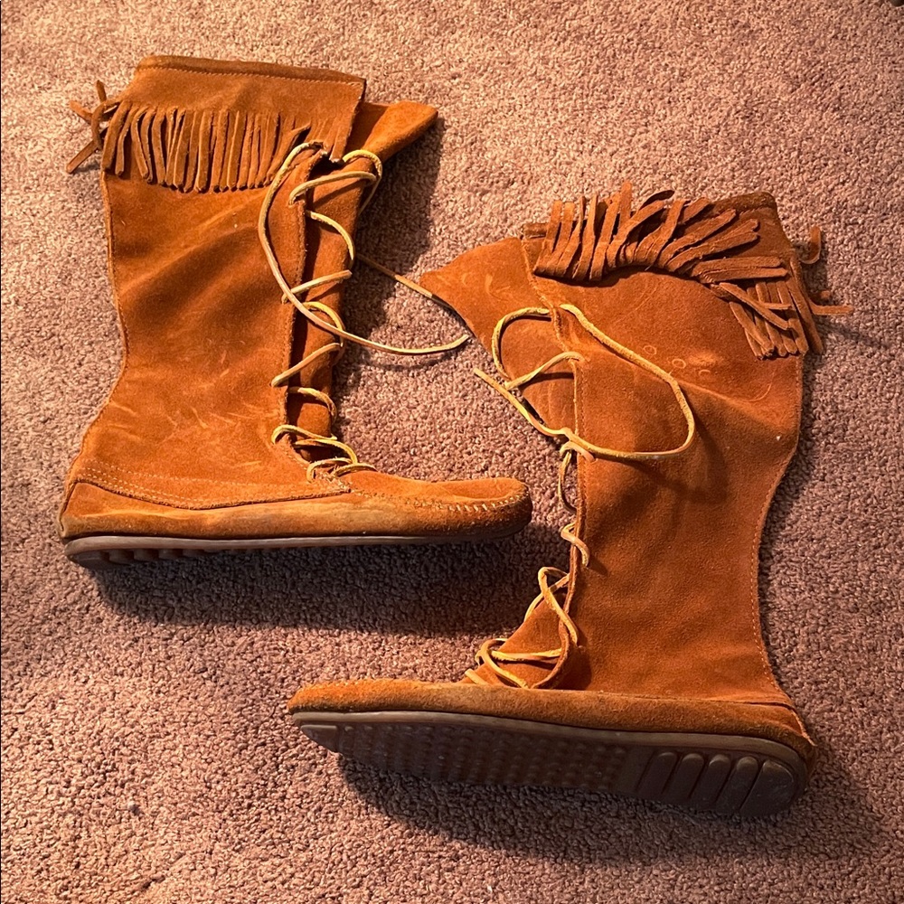 Minnetonka Brown Lace-Up Fringe Boots